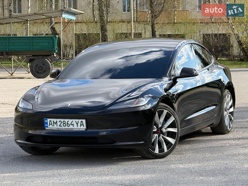 Tesla Model 3 2025