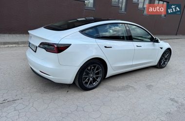 Седан Tesla Model 3 2023 в Тернополі