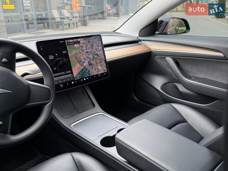 Седан Tesla Model 3 2020 в Ивано-Франковске