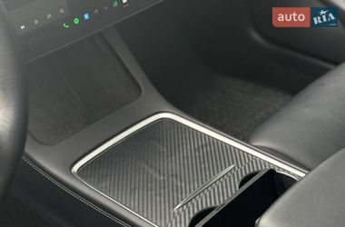 Седан Tesla Model 3 2021 в Львове