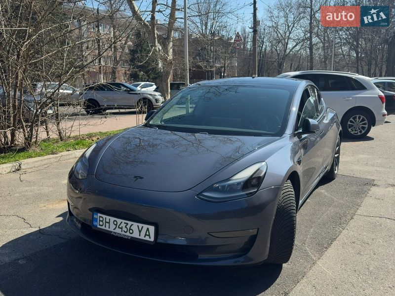 Tesla Model 3 2021