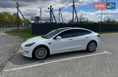 Седан Tesla Model 3 2023 в Києві