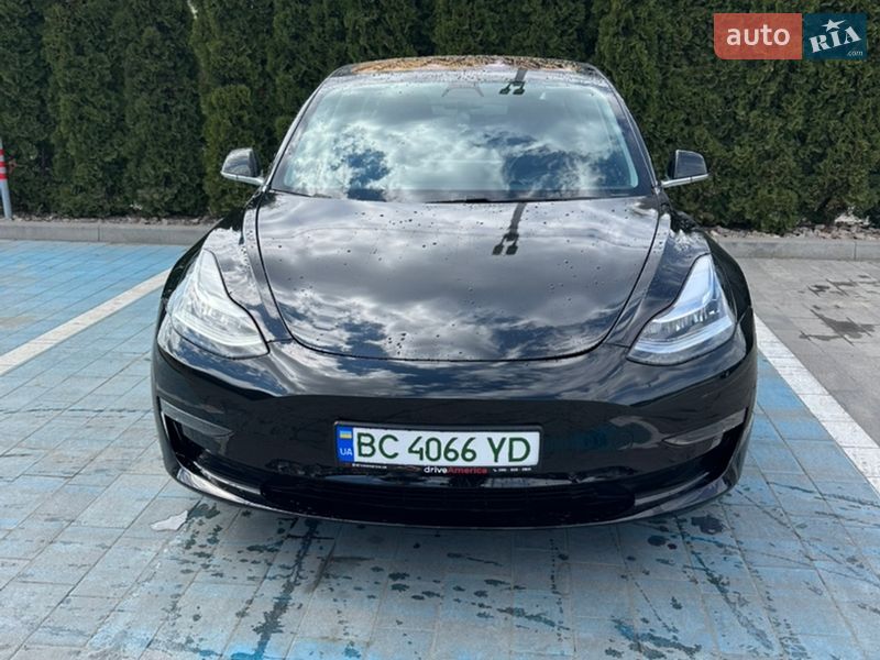 Tesla Model 3 2019