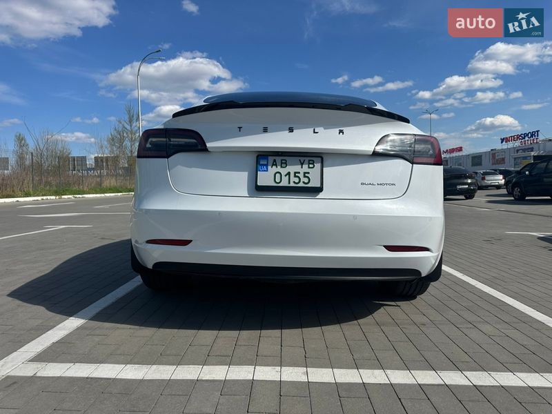 Седан Tesla Model 3 2019 в Вінниці