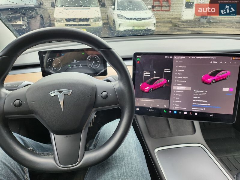 Седан Tesla Model 3 2018 в Киеве