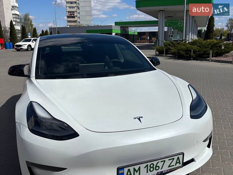 Седан Tesla Model 3 2021 в Житомирі