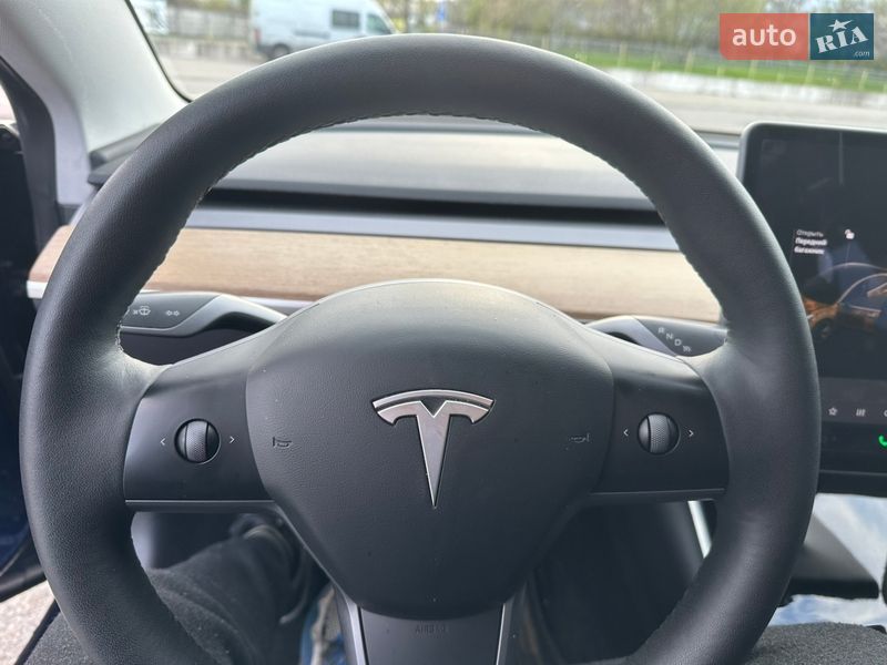 Седан Tesla Model 3 2020 в Киеве