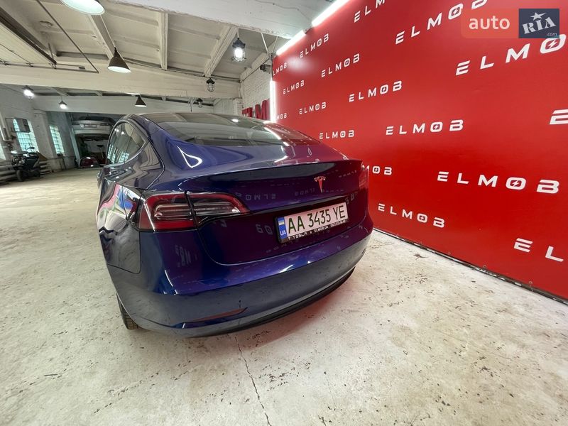 Седан Tesla Model 3 2022 в Києві