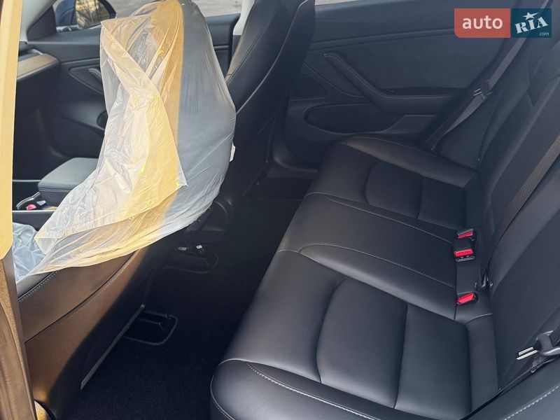 Седан Tesla Model 3 2018 в Києві