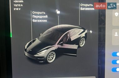 Седан Tesla Model 3 2018 в Дніпрі