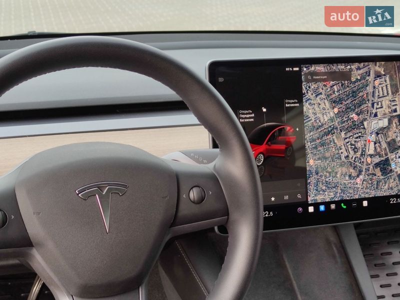 Седан Tesla Model 3 2022 в Киеве