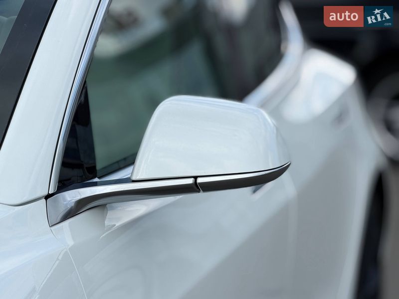 Седан Tesla Model 3 2019 в Кривому Розі