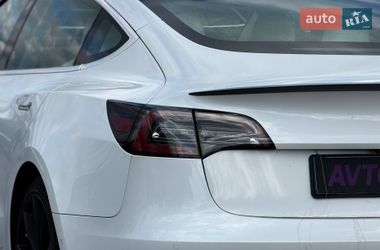 Седан Tesla Model 3 2019 в Кривому Розі
