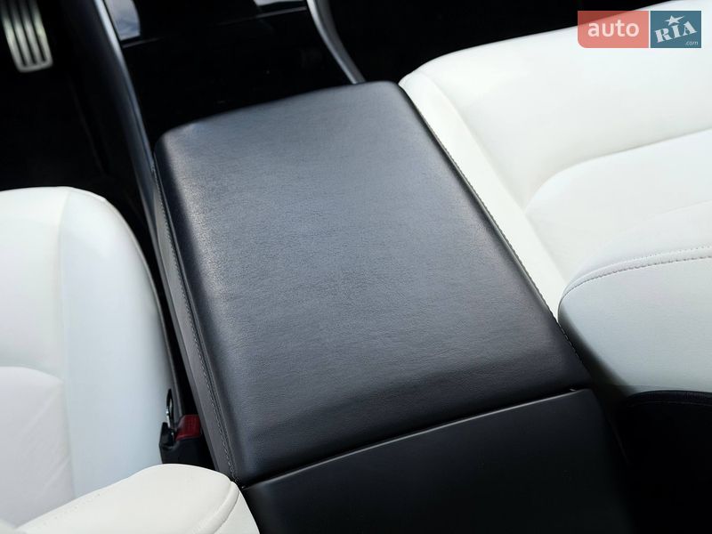 Седан Tesla Model 3 2019 в Кривому Розі