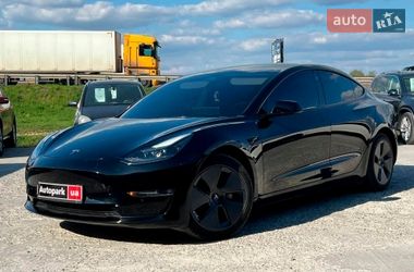 Седан Tesla Model 3 2022 в Львове