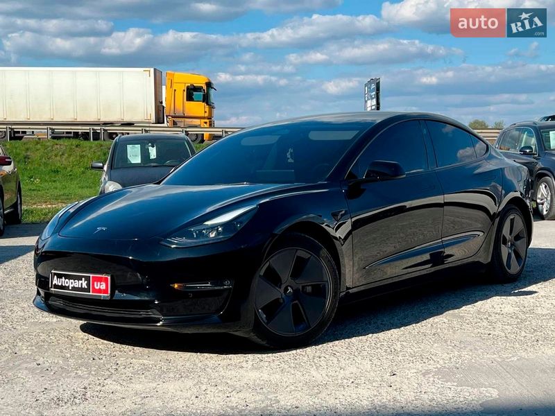 Tesla Model 3 2022