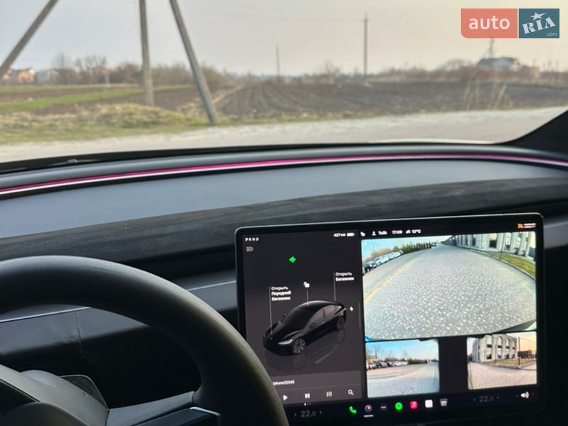 Седан Tesla Model 3 2024 в Львове