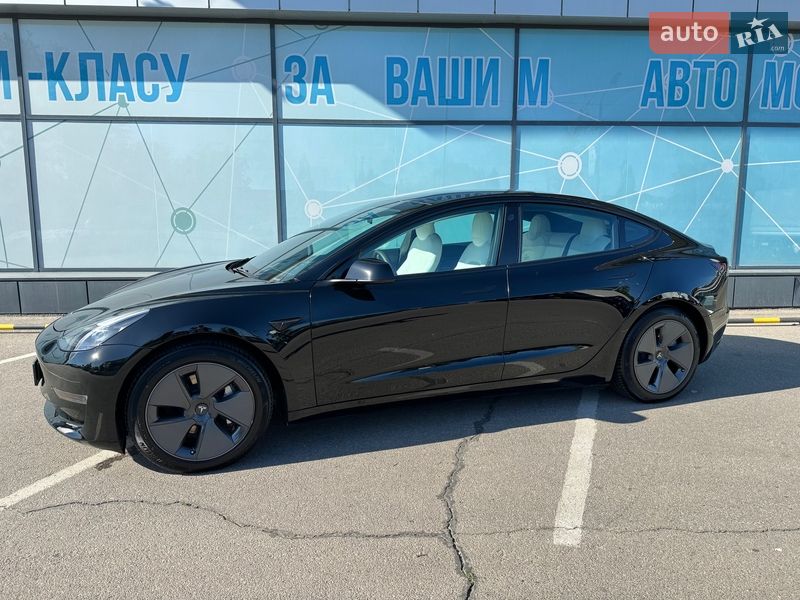 Седан Tesla Model 3 2022 в Полтаве