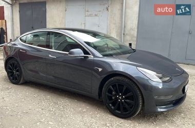Седан Tesla Model 3 2020 в Тернополе