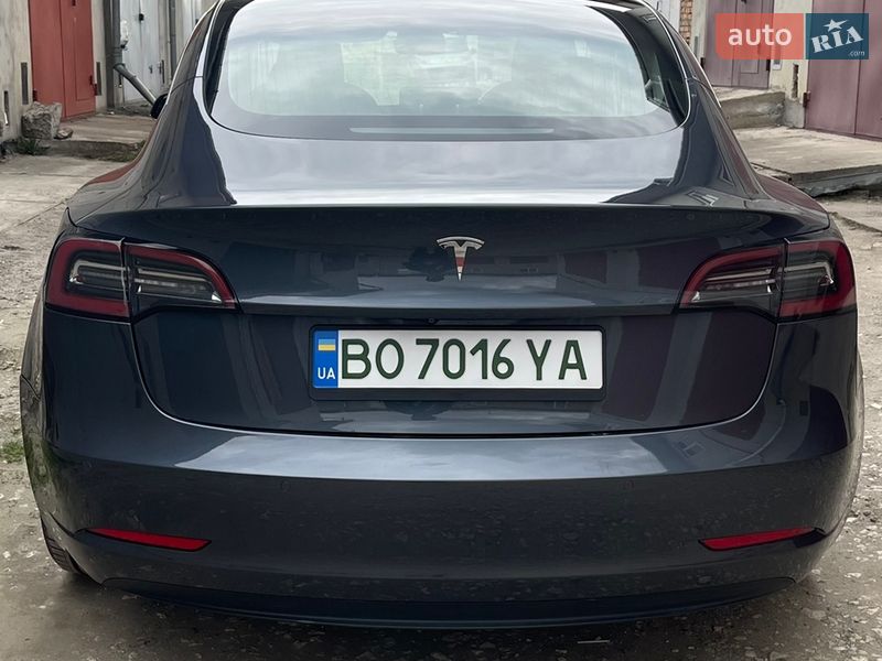 Седан Tesla Model 3 2020 в Тернополе