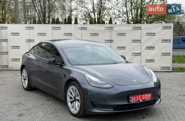 Седан Tesla Model 3 2021 в Луцке