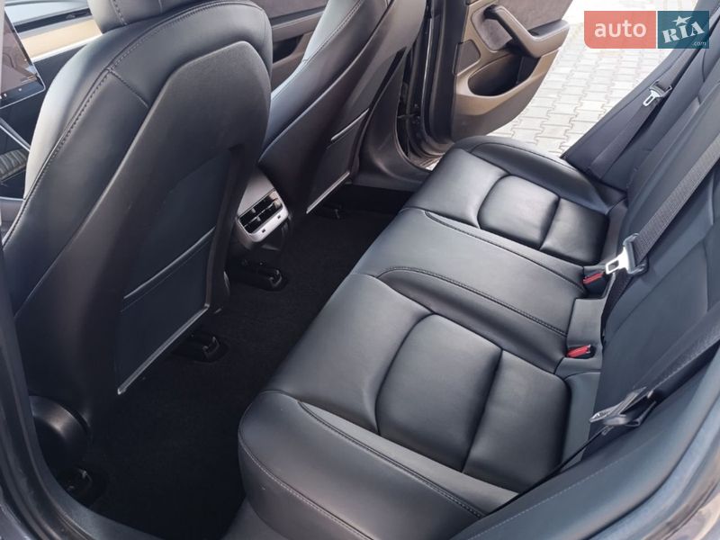 Седан Tesla Model 3 2020 в Каменец-Подольском