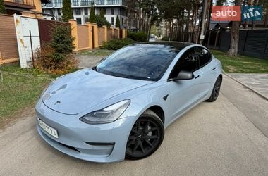 Седан Tesla Model 3 2021 в Києві