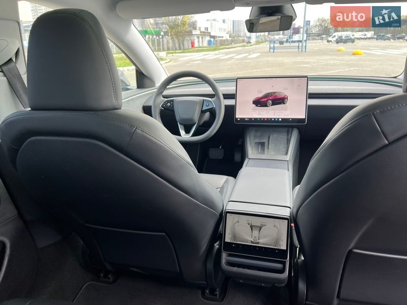 Седан Tesla Model 3 2024 в Киеве