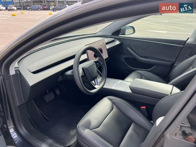 Седан Tesla Model 3 2024 в Киеве
