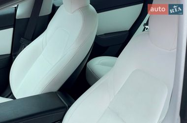 Седан Tesla Model 3 2019 в Киеве