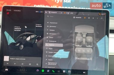 Седан Tesla Model 3 2019 в Киеве