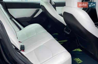 Седан Tesla Model 3 2019 в Киеве