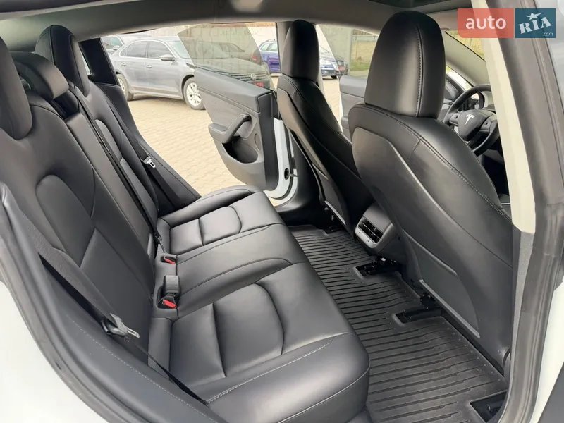Tesla Model 3 2023 VIN 5YJ3E1EC8PF661536 фото оголошення 5 з 31