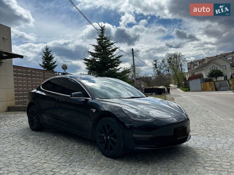Седан Tesla Model 3 2020 в Харькове