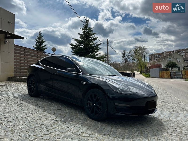 Седан Tesla Model 3 2020 в Харькове
