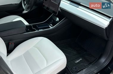 Седан Tesla Model 3 2020 в Харькове