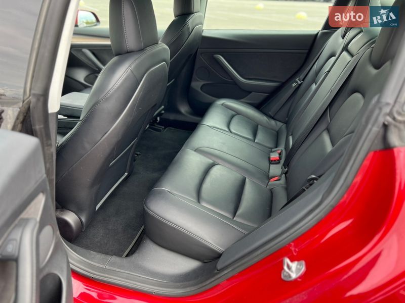 Седан Tesla Model 3 2022 в Киеве