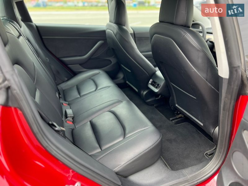 Седан Tesla Model 3 2022 в Киеве