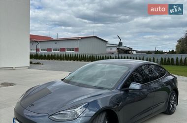 Седан Tesla Model 3 2021 в Луцке