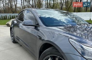 Седан Tesla Model 3 2021 в Луцке