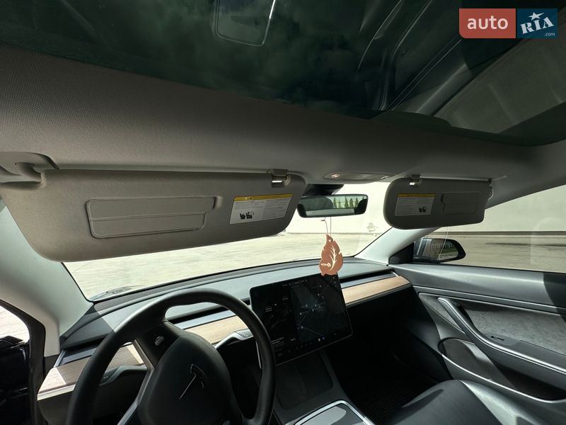 Седан Tesla Model 3 2021 в Луцьку
