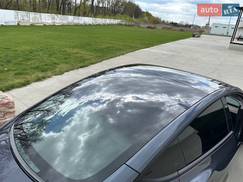 Седан Tesla Model 3 2021 в Луцке