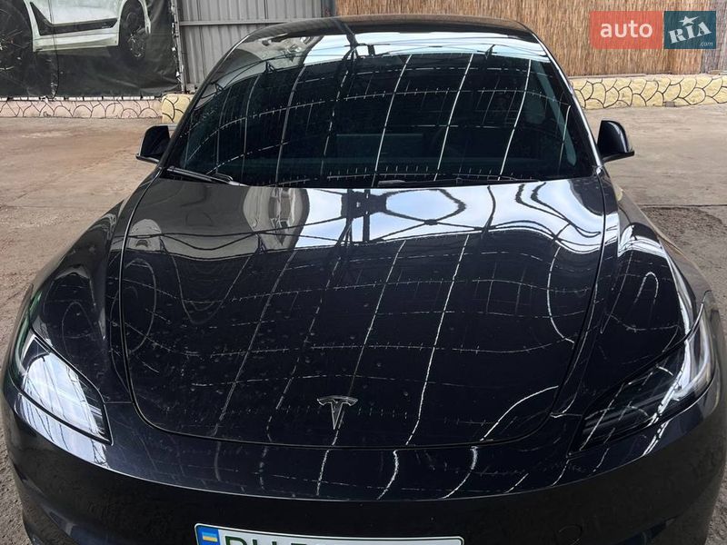 Седан Tesla Model 3 2024 в Одессе