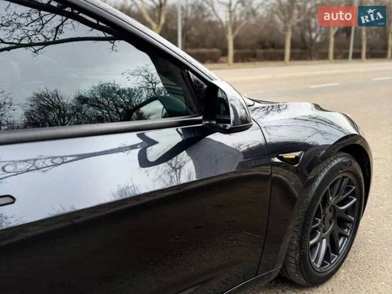 Седан Tesla Model 3 2024 в Одессе