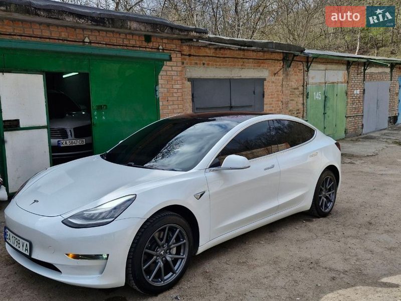 Tesla Model 3 2018