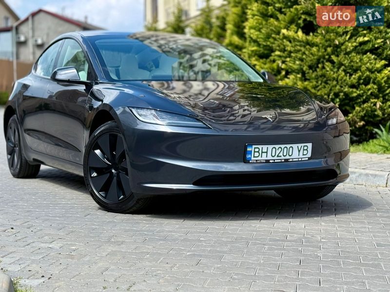 Седан Tesla Model 3 2025 в Одессе