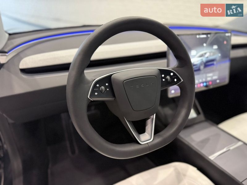 Седан Tesla Model 3 2025 в Одессе
