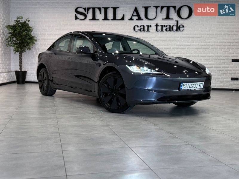 Седан Tesla Model 3 2025 в Одессе