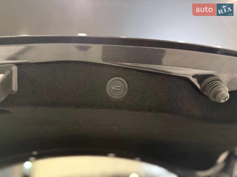 Седан Tesla Model 3 2025 в Одессе