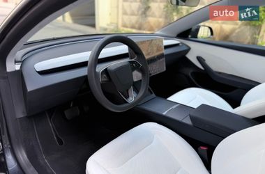 Седан Tesla Model 3 2025 в Одессе